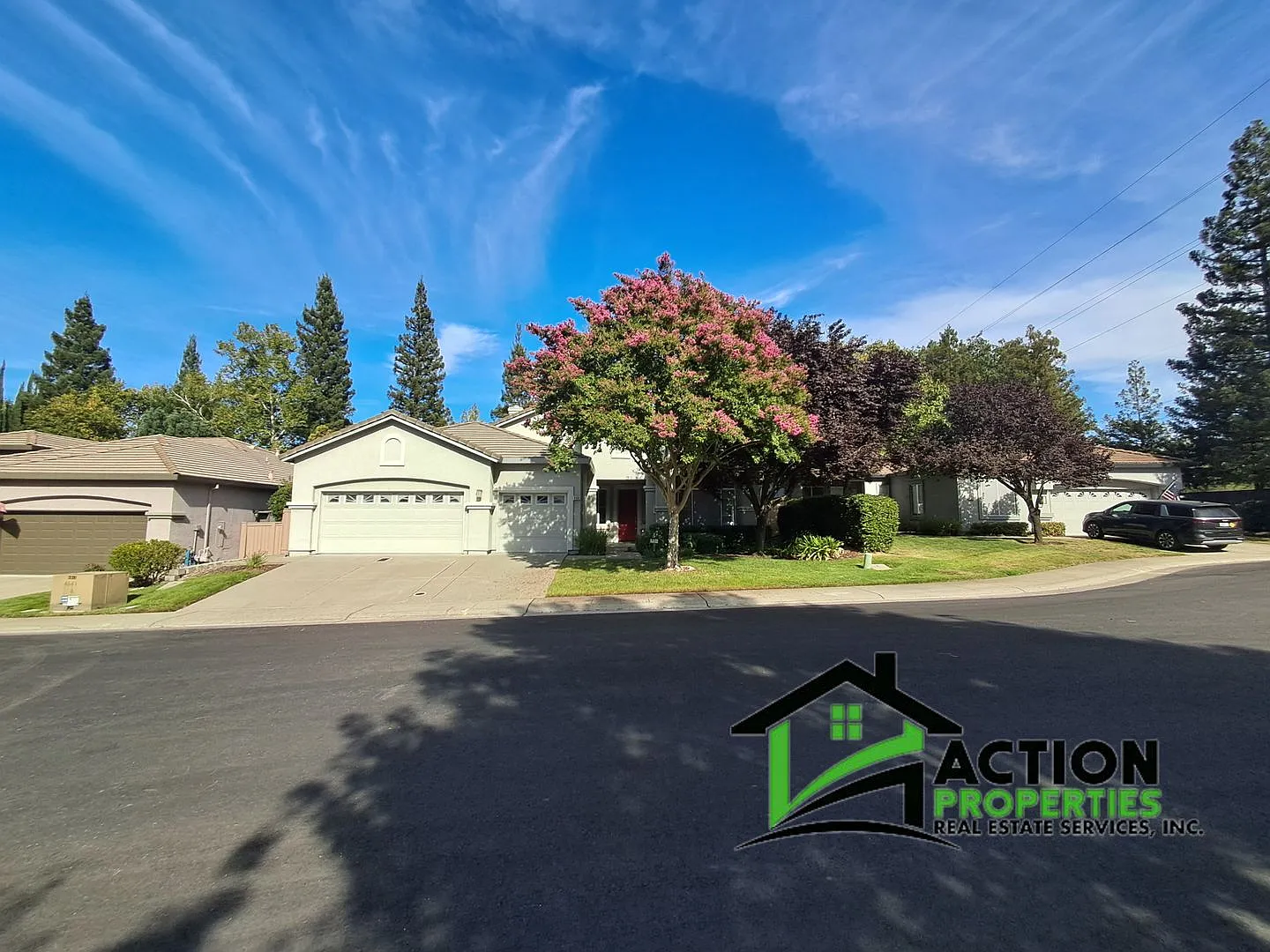 Stunning Roseville, Gated Heritage Oak: 3 Bed 2524 sqft, Single Story, Carpet Hardwood Floors, Ac... — Photo 2