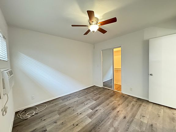 5th image of 5725 Vineland Ave #25-12