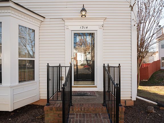 3rd image of 1314 Morningside Park Dr