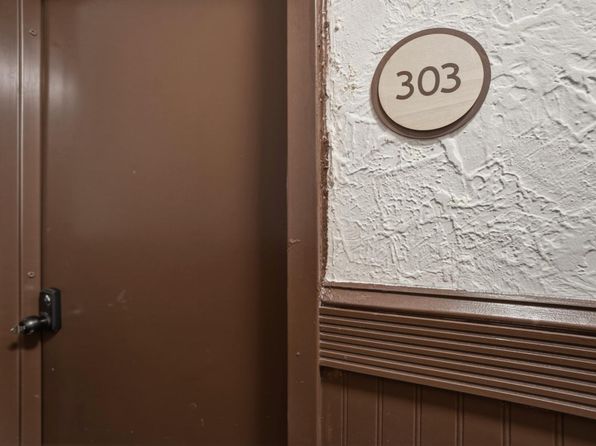 159 W Washington St APT 303