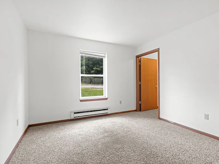 Weston Pines Apartments — Photo 19