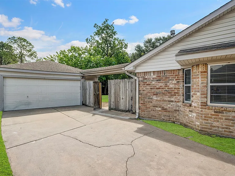 1015 Rock Canyon Dr — Photo 22