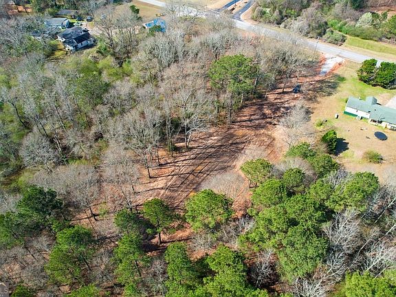 4th image of 2168 Carver Rd