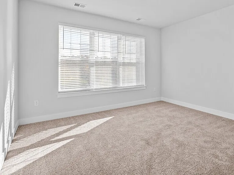 HH Bath View Apartments — Photo 15