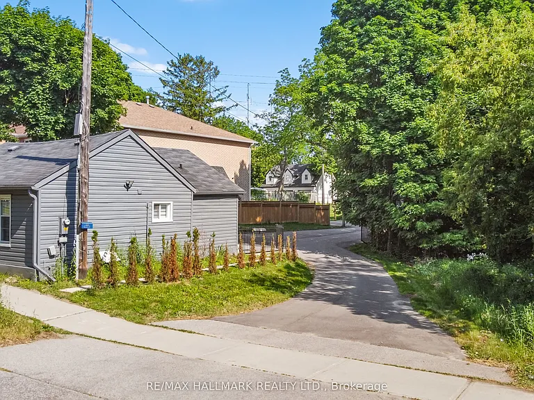551 Military Trl — Photo 5