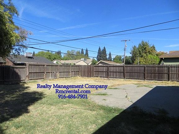 3rd image of 3245 Northview Dr