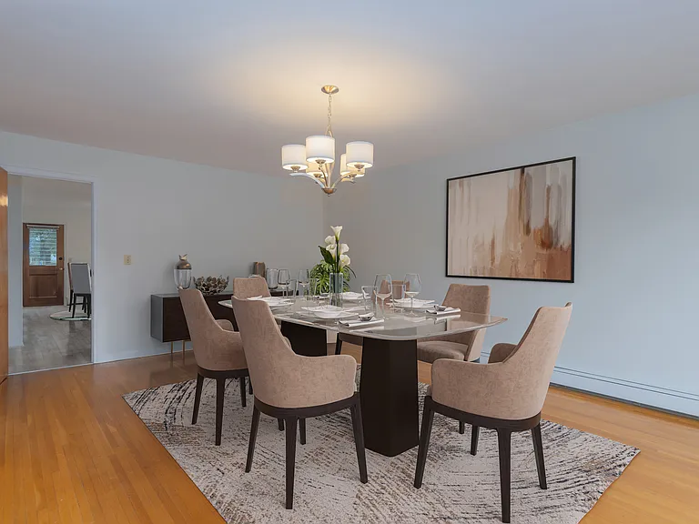 30 Cassilis Ave — Photo 10