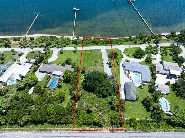 1811 S Indian River Drive, Fort Pierce, FL 34950