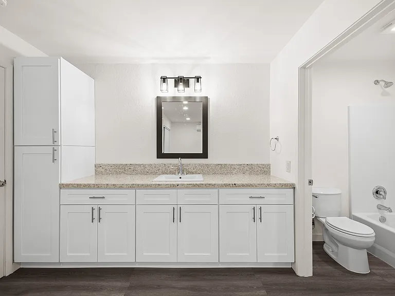 Cambridge Garden Apartments — Photo 37