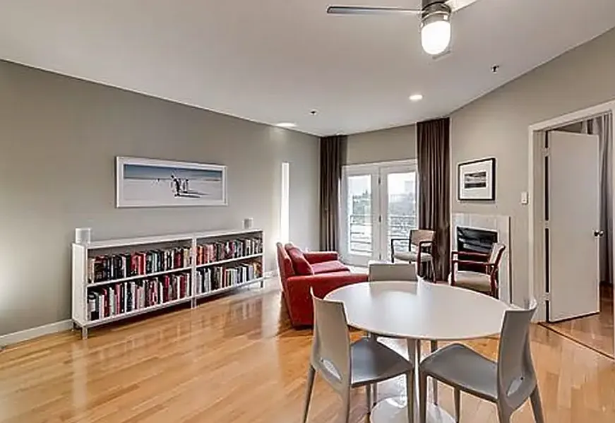 Apartment for Rent — Photo 2