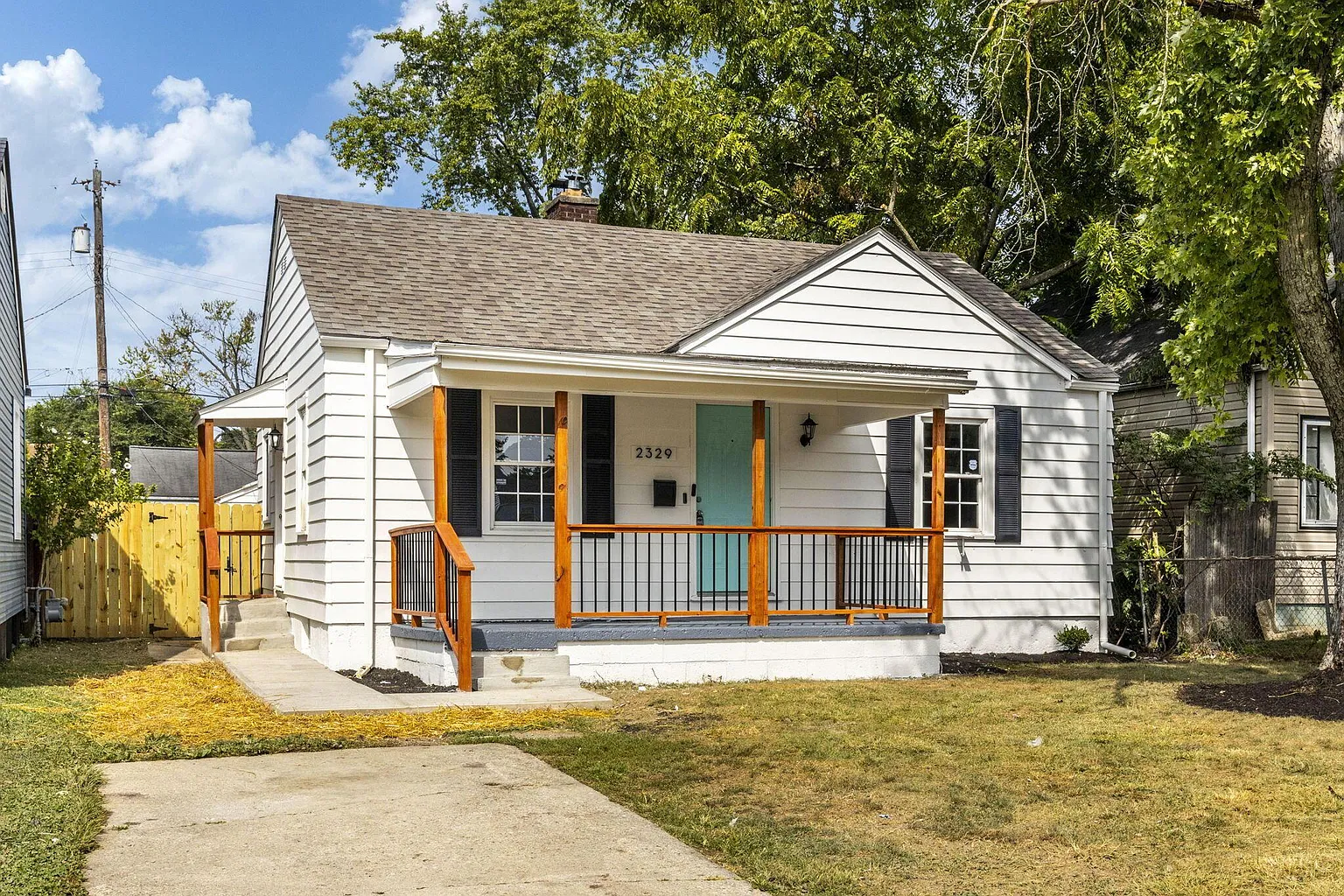 2329 Jefferson Ave photo 1