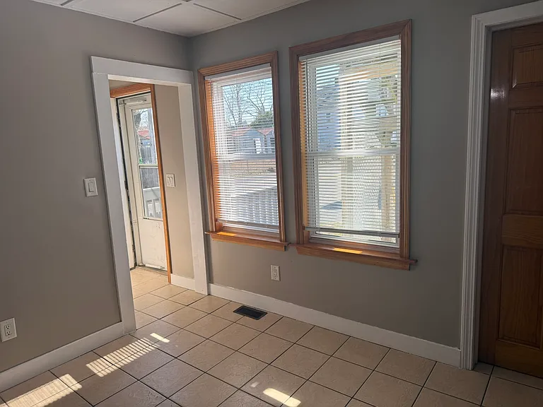 406 Court St #406 — Photo 6