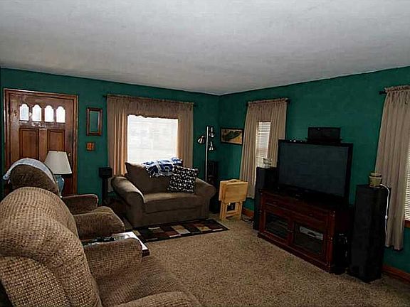 4th image of 639 E 29th St