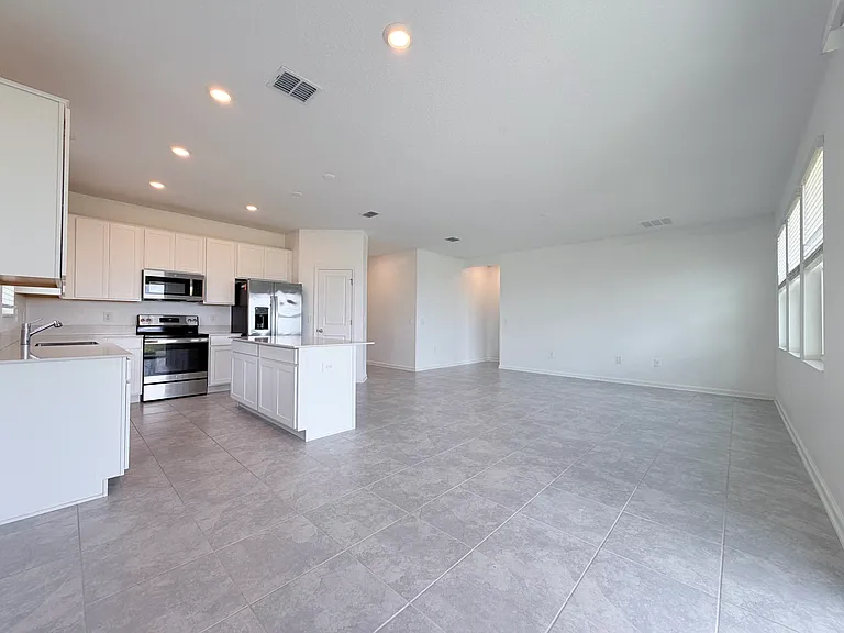 700 Daring Dr — Photo 5