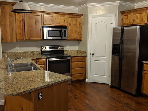 Large Kitchen with a large pantry