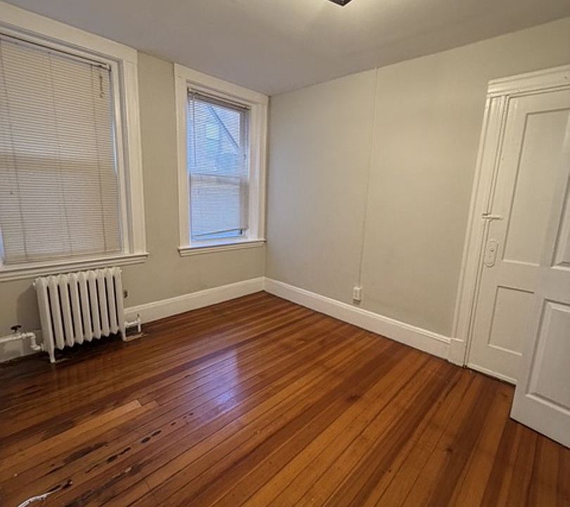 1st image of 220 Hanover St APT 3L