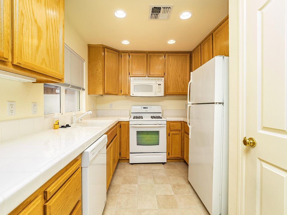 1st image of 505 McDevitt Dr #A