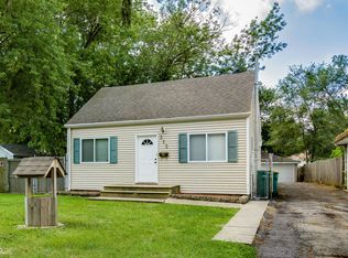 213 SW Circle Dr, Joliet, IL 60433