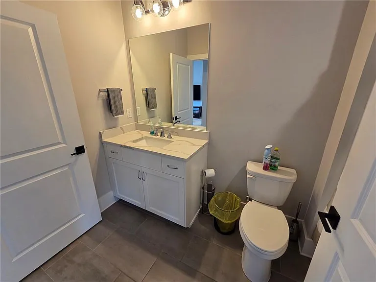 318 Gibson St SE — Photo 45