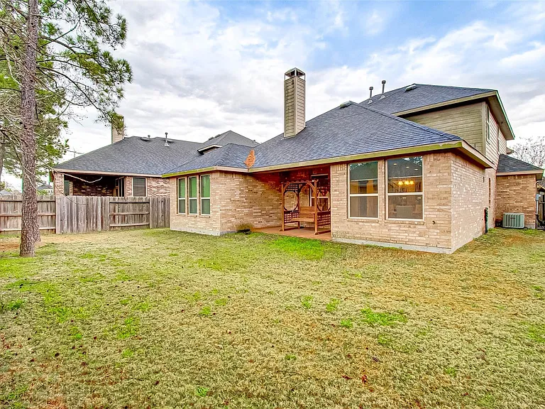 8219 Peppervine Ct — Photo 41