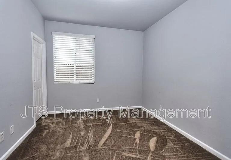 4086 Pinoche Peak Way — Photo 16