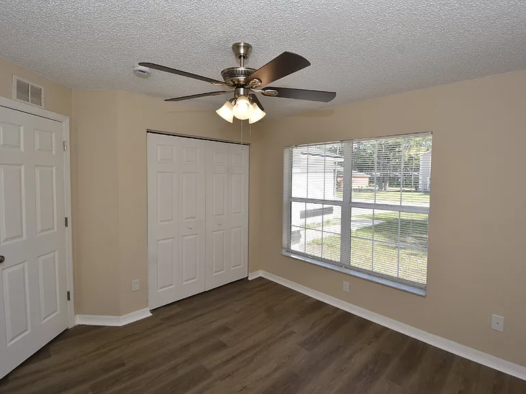 6 Seckel Ct — Photo 12