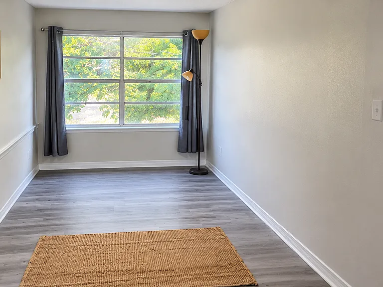 2608 W Jackson St #B — Photo 13