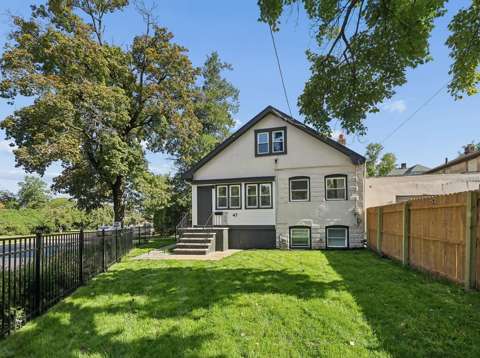 2 bed, $3,400 — Photo 2