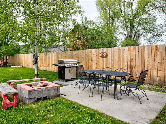 5th image of 405 Nevava St #1