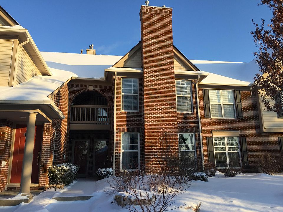 Carlton Way Exterior. Ground Floor condo