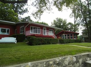 2110 Cottage Row Rd, Cedar Falls, IA 50613