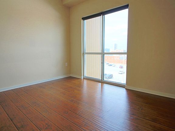 3rd image of 500 Hull St #214