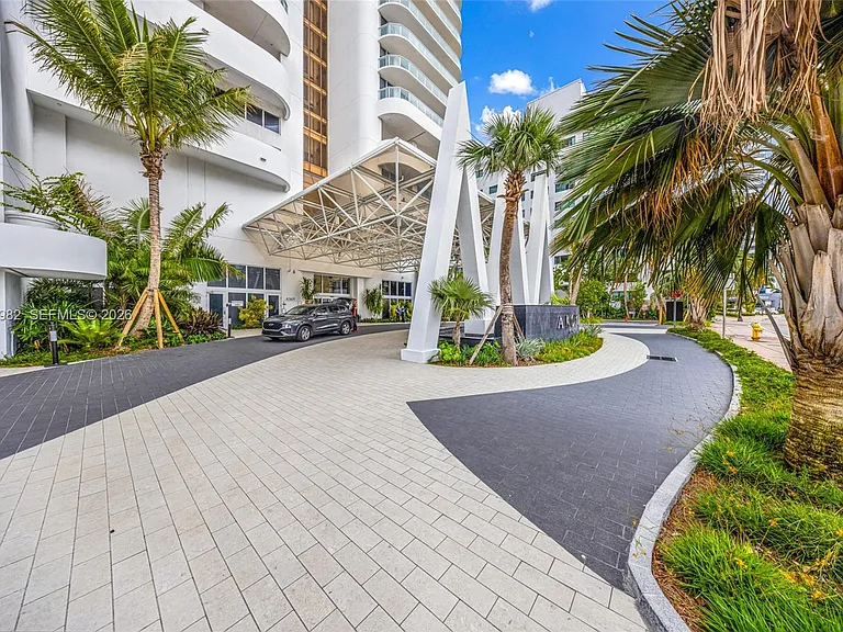 6365 Collins Ave #2301 — Photo 68