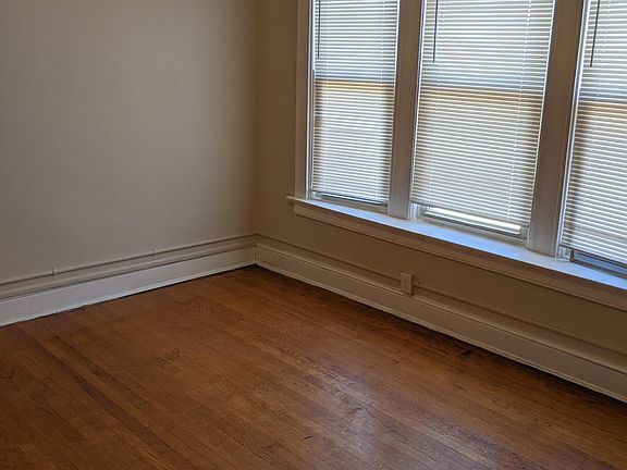 3rd image of 19 S Kostner Ave #3