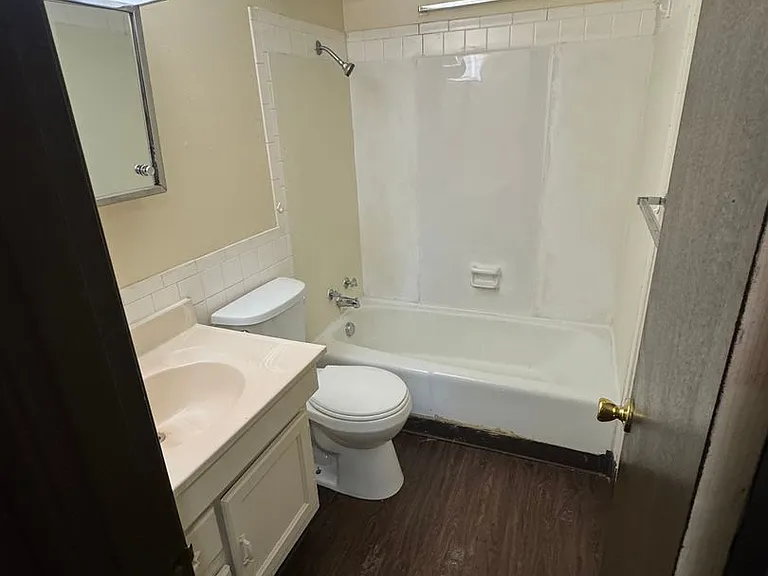 Rocklyn Court Apartments — Photo 25