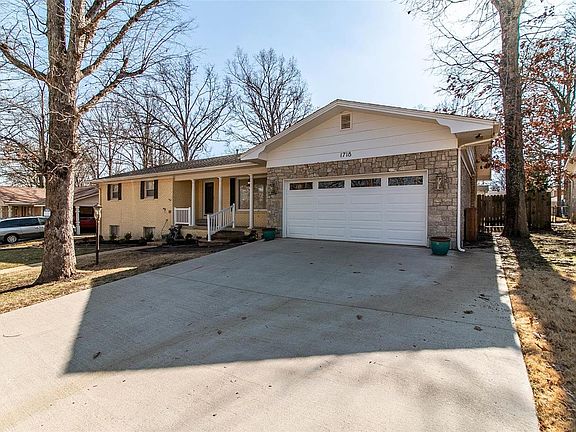 2nd image of 1718 Sylvan Dr