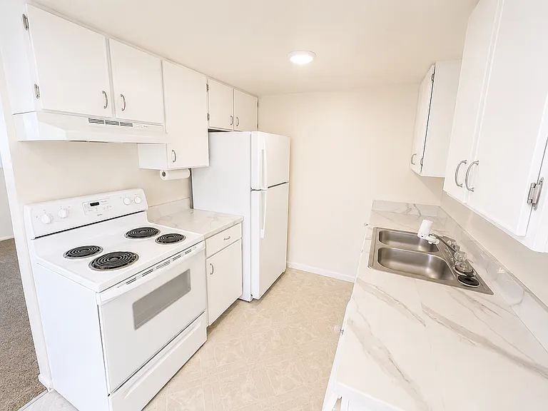 345 N 400 E — Photo 7