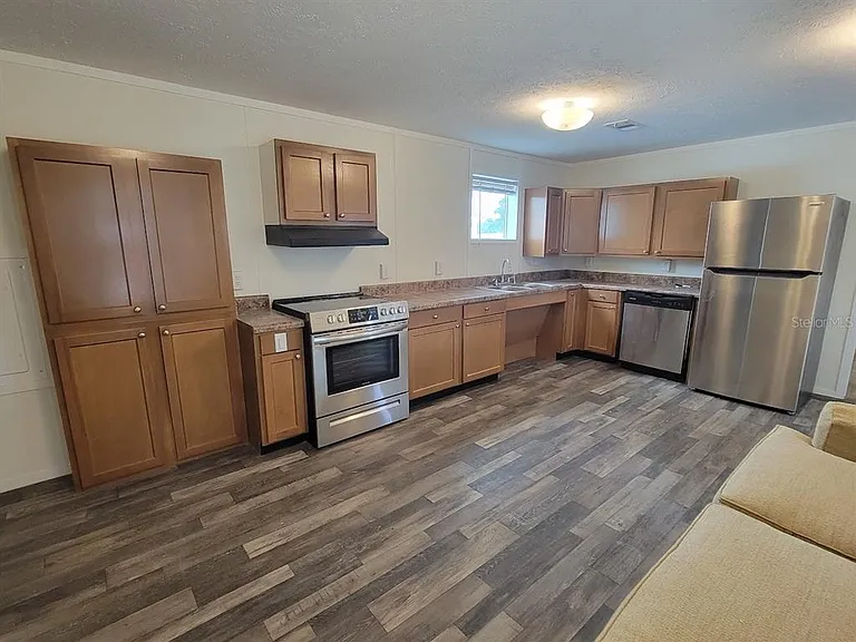 5700 Holiday Park Blvd — Photo 3