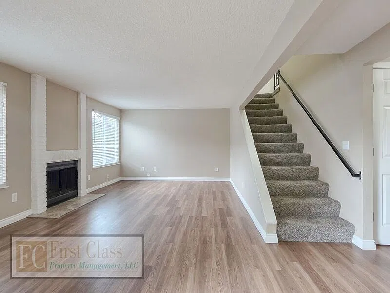 2 bed, 1.5 bath, 1060 sqft, $2,295 — Photo 1