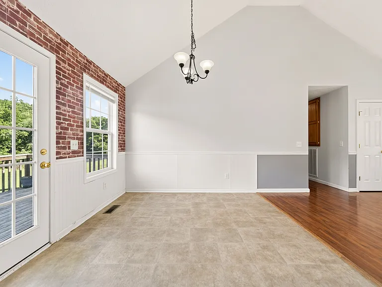 1009 Madalyn Way — Photo 13