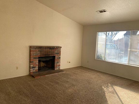 2nd image of 3904 Monteview Dr