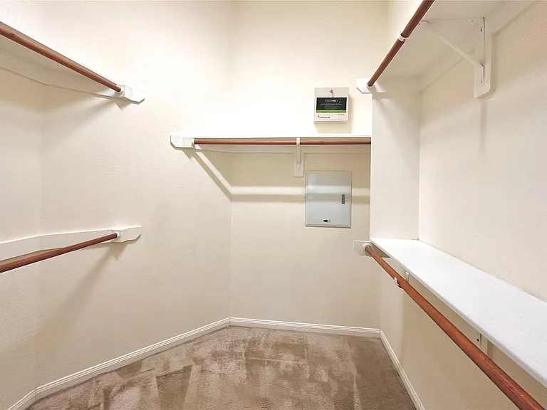 26950 Churchill Gate Ln — Photo 17