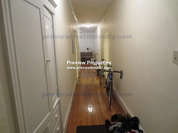 3 bed, 1.0 bath, $4,500 — Photo 2