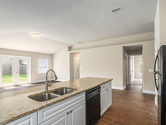 4th image of 5455 Andrea St