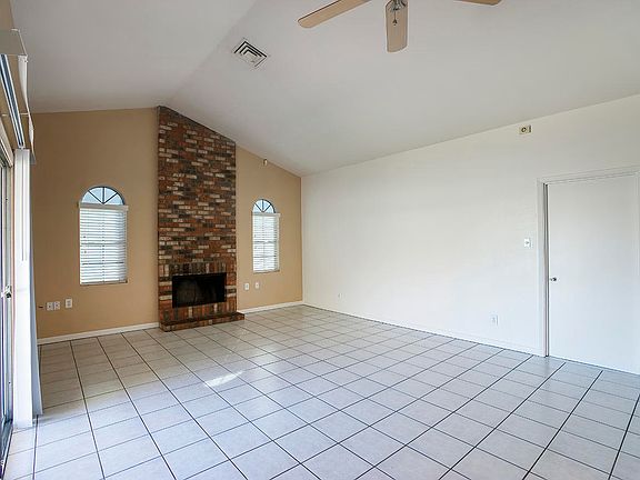 3rd image of 6754 W Ironwood Dr