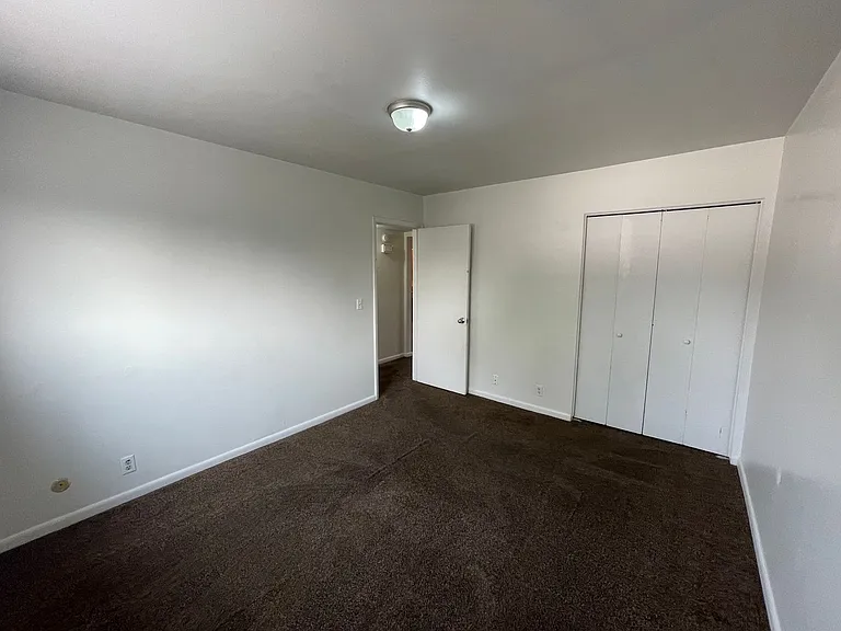 4371 / 4365 S Fairbourne Ave — Photo 12