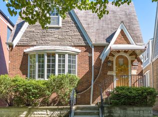 5821 N Medina Ave, Chicago, IL 60646