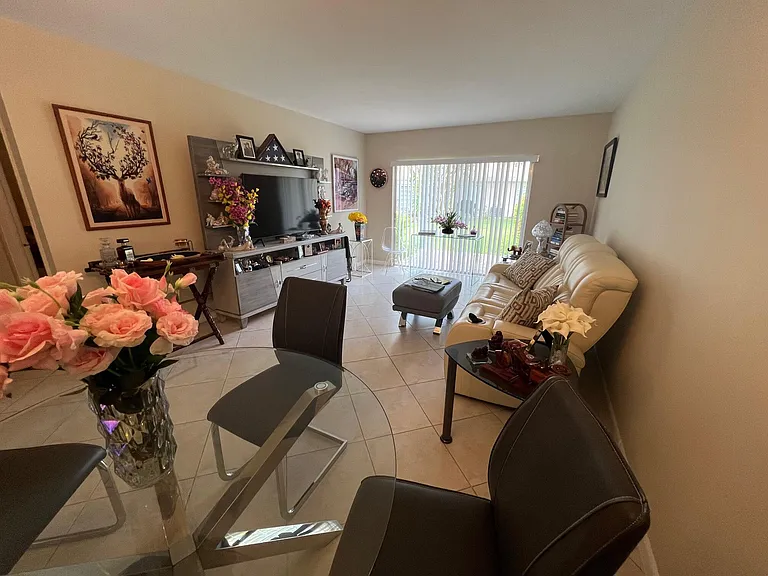 8584 Bella Vista Dr — Photo 6