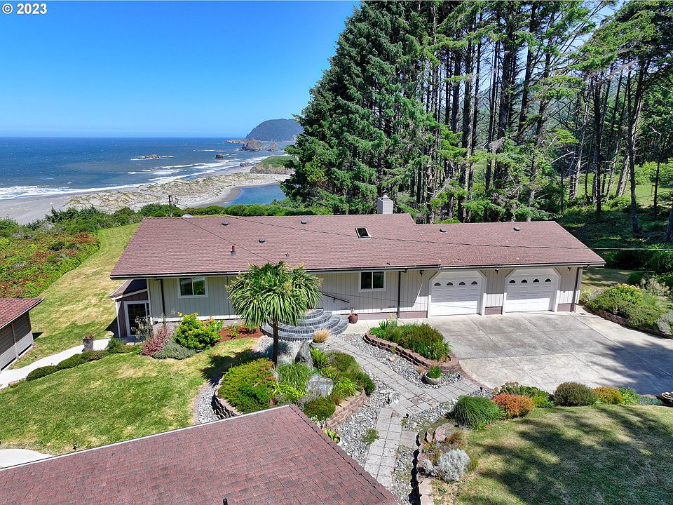 25040 Pistol River Loop, Gold Beach, OR 97444 MLS 23683078 Zillow