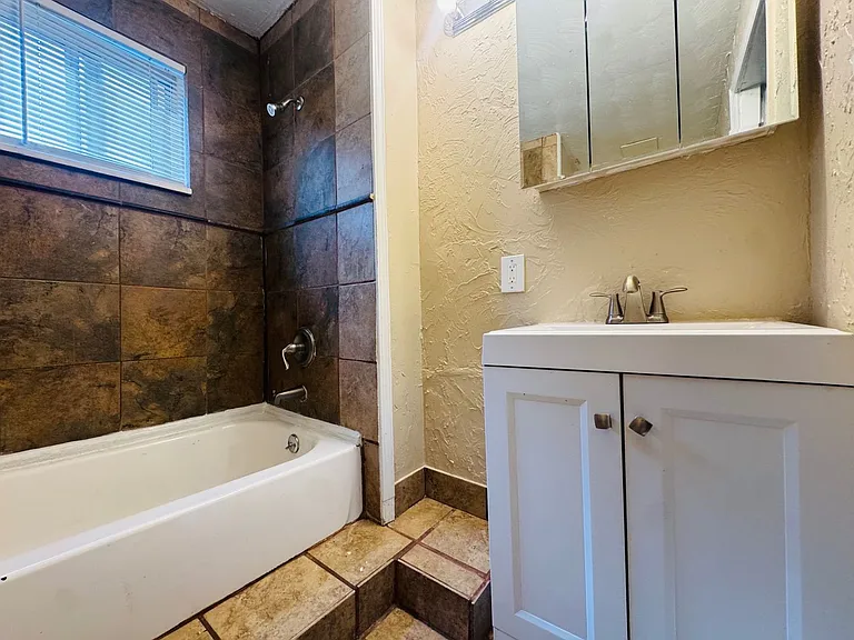 10630 Kimberley Ave — Photo 30